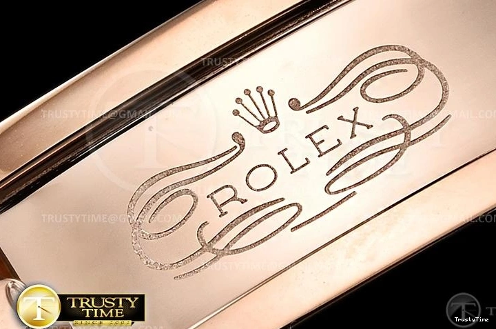 1107 Chic ROLDYT0299D – Daytona 116515LN 939